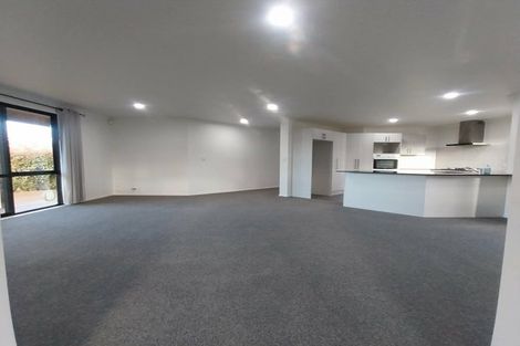 Photo of property in 1 Limousin Place, Grandview Heights, Hamilton, 3200