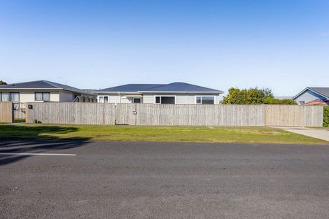 Photo of property in 23 Longfellow Road, Opunake, 4616