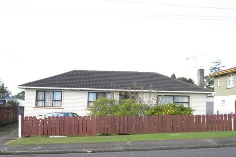 Photo of property in 8 Clayton Road, Manurewa, Auckland, 2102