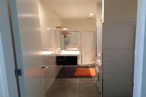 Photo of property in 25u2 Home Street, Mount Victoria, Wellington, 6011