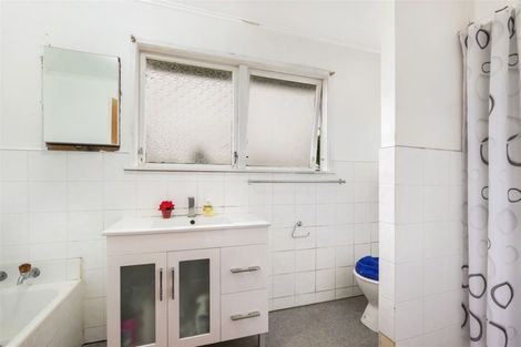 Photo of property in 12 Kohinoor Avenue, Mangere, Auckland, 2022