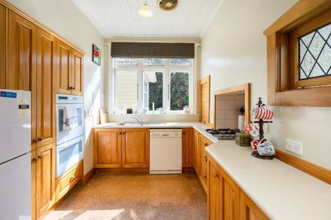 Photo of property in 19 Beresford Street, Takaro, Palmerston North, 4410