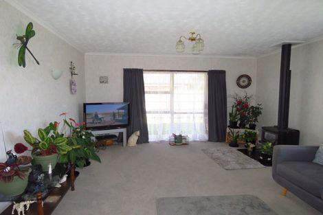 Photo of property in 64 Henley Street, Westport, 7825