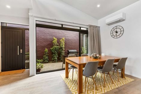 Photo of property in 21 Liberation Road, Papakura, 2110