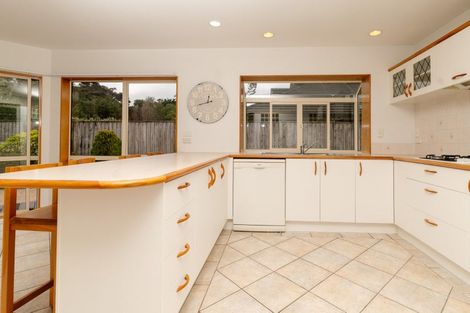 Photo of property in 42 Landing Drive, Albany, Auckland, 0632