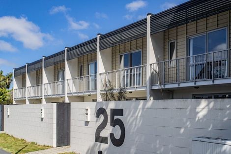 Photo of property in 2/25 Ayr Street, Riccarton, Christchurch, 8011