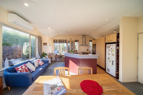 Photo of property in 87a Eastern Terrace, Beckenham, Christchurch, 8023