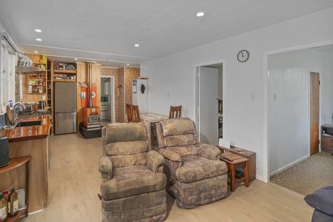 Photo of property in 5 Daphne Road, Tairua, 3508