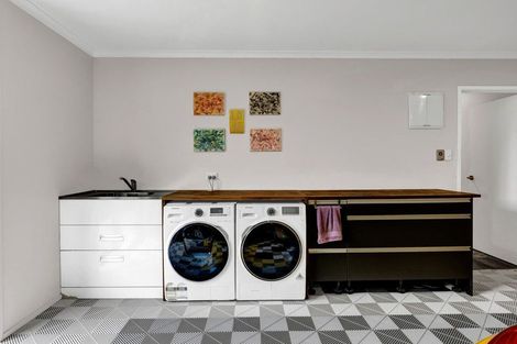Photo of property in 25b Dolphin Parade, Bell Block, New Plymouth, 4312