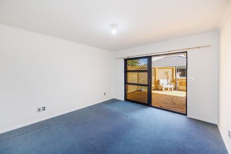 Photo of property in 31-33 Oak Crescent, Ashhurst, 4810