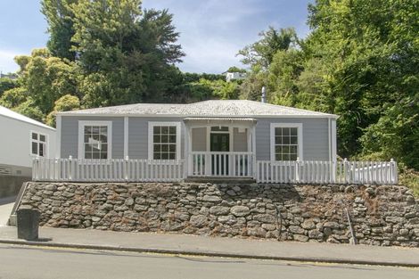 Photo of property in 21 Milton Road, Bluff Hill, Napier, 4110