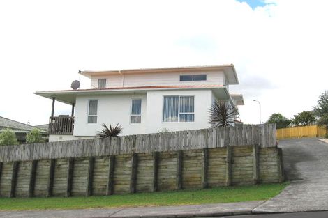 Photo of property in 2/43 Sungrove Rise, Sunnyvale, Auckland, 0612