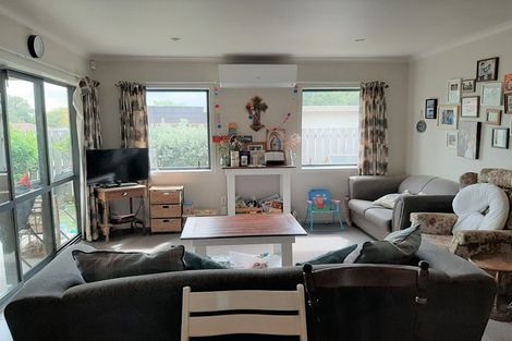 Photo of property in 15 Hogan Street, Pukekohe, 2120