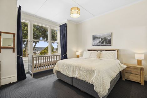 Photo of property in 19 Middleton Road, Kew, Dunedin, 9012