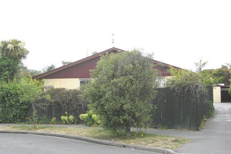 Photo of property in 8a Jade Place, Parklands, Christchurch, 8083