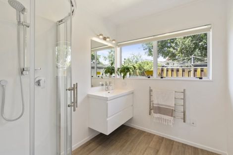 Photo of property in 2/7 Camden Place, Papatoetoe, Auckland, 2025