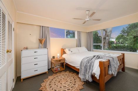 Photo of property in 48 Shetland Street, Glen Eden, Auckland, 0602