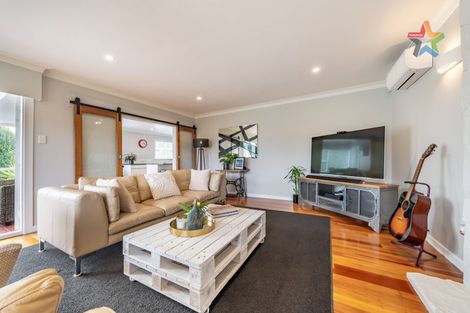 Photo of property in 7a Rosebank Avenue, Avalon, Lower Hutt, 5011