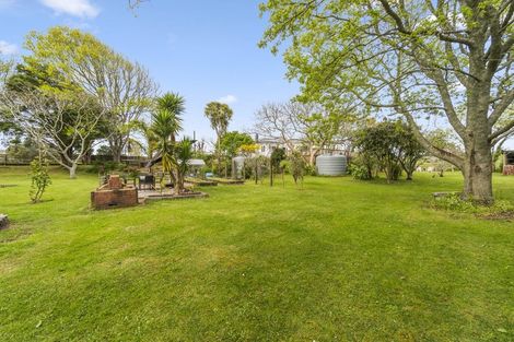 Photo of property in 2083 State Highway 16, Helensville, 0875