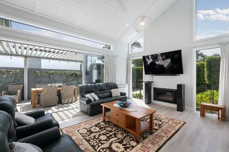 Photo of property in 7 Ian Place, Waihi Beach, 3611