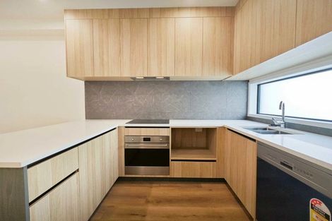 Photo of property in 31 Parkwood Avenue, Westgate, Auckland, 0614