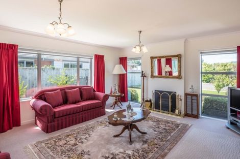 Photo of property in 14 Petrel Close, Paraparaumu Beach, Paraparaumu, 5032