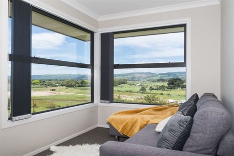 Photo of property in 34 Rodeo Drive, Kelvin Grove, Palmerston North, 4414