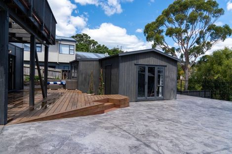 Photo of property in 36 Moffat Road, Red Beach, 0932