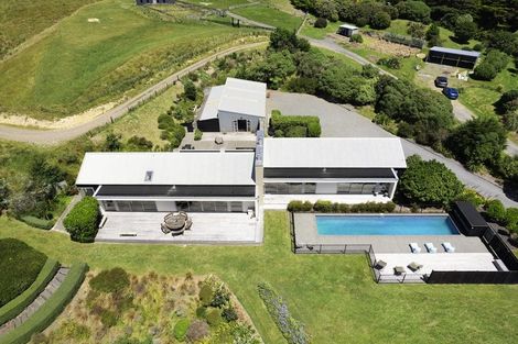 Photo of property in 654 Ohariu Valley Road, Ohariu, Wellington, 6037