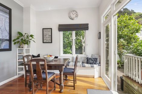 Photo of property in 8 Park Street, Thorndon, Wellington, 6011