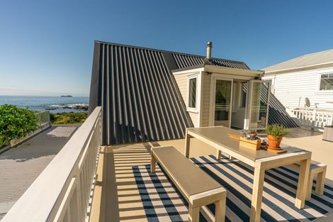 Photo of property in 150 Owhiro Bay Parade, Owhiro Bay, Wellington, 6023