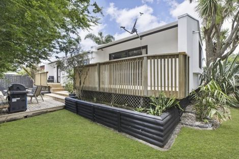 Photo of property in 150 Carnoustie Drive, Wattle Downs, Auckland, 2103