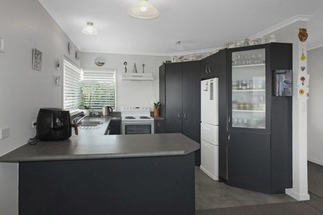 Photo of property in 62 Andrews Street, Foxton Beach, Foxton, 4815