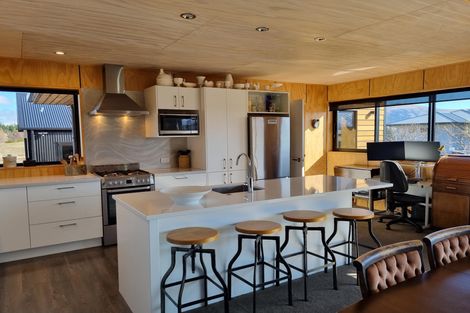 Photo of property in 7 Rankin Rise, Lake Tekapo, 7999