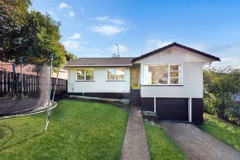 Photo of property in 10 Aplin Place, Birkdale, Auckland, 0626