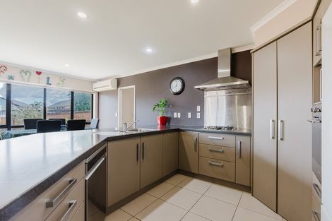 Photo of property in 25 The Dales, Dinsdale, Hamilton, 3204