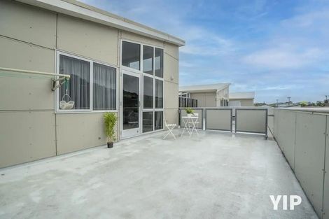 Photo of property in 5/9 Broderick Road, Johnsonville, Wellington, 6037