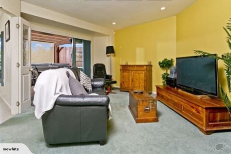 Photo of property in 16 Bluebird Crescent, Unsworth Heights, Auckland, 0632
