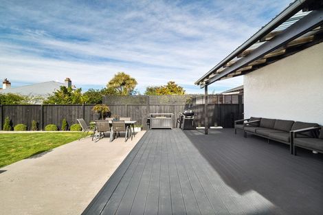 Photo of property in 21 Hargest Crescent, Saint Kilda, Dunedin, 9012