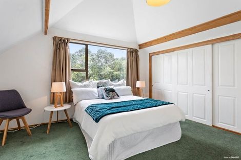 Photo of property in 1/17 Sandown Road, Rothesay Bay, Auckland, 0630