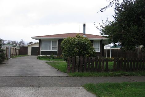 Photo of property in 16 Rhodes Drive, Kelvin Grove, Palmerston North, 4414