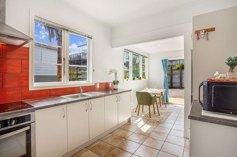 Photo of property in 1/8 Millbrook Road, Henderson, Auckland, 0612