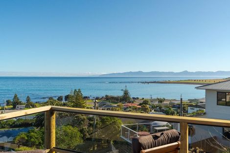 Photo of property in 22 Seaview Avenue, Cape Palliser, Pirinoa, 5772