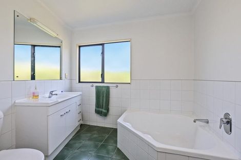 Photo of property in 4 Kentia Place, Havelock North, 4130