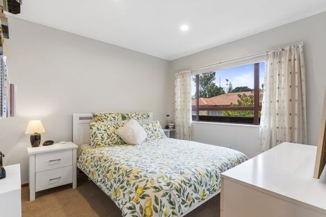 Photo of property in 2/51 Union Road, Howick, Auckland, 2014
