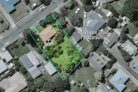 Photo of property in 10 Wairere Grove, Paraparaumu, 5032