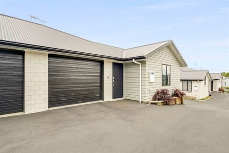 Photo of property in 142u3 Forest Lake Road, Forest Lake, Hamilton, 3200