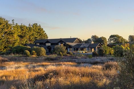 Photo of property in 2 Otaihanga Road, Paraparaumu Beach, Paraparaumu, 5032