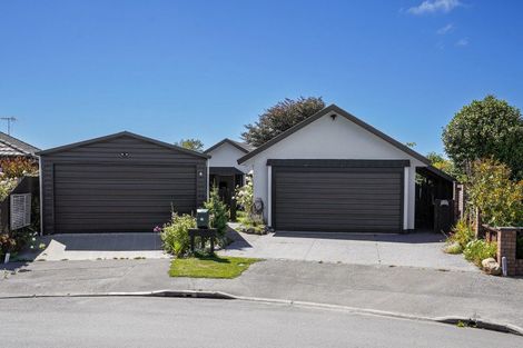 Photo of property in 6 Grove Place, Rangiora, 7400