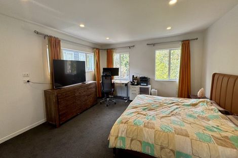 Photo of property in 31a Wairau Road, Forrest Hill, Auckland, 0627